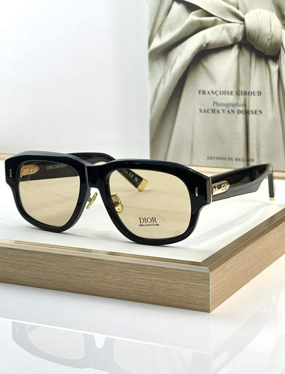 Picture of Dior Sunglasses _SKUfw76512998fw
